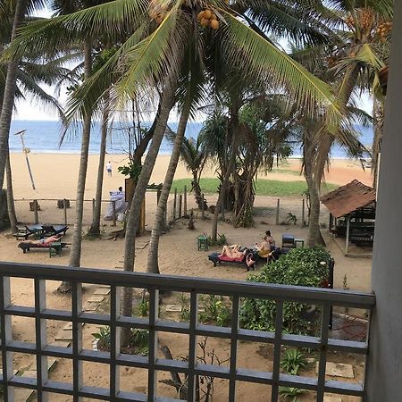 Dephani Beach Hotel Negombo Esterno foto