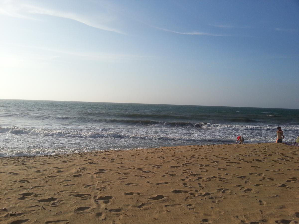 Dephani Beach Hotel Negombo Esterno foto