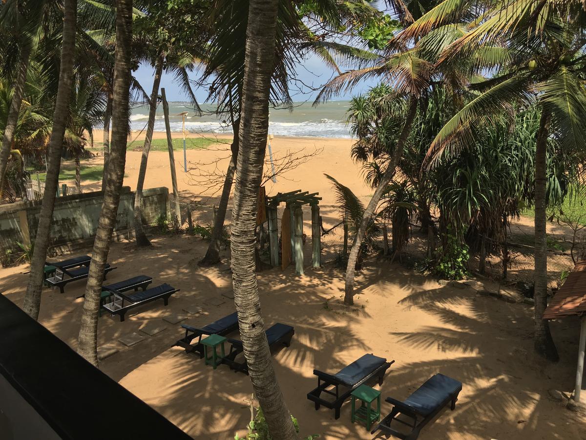 Dephani Beach Hotel Negombo Esterno foto