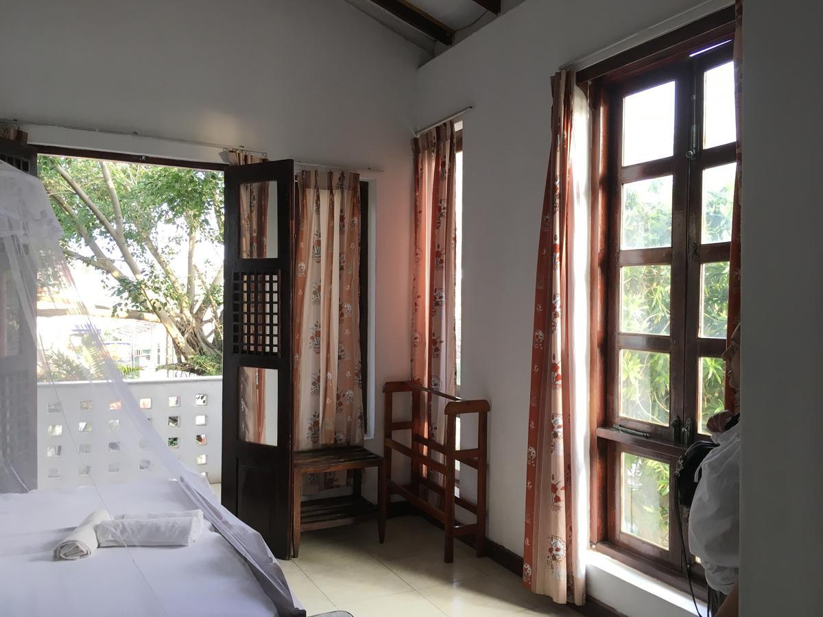 Dephani Beach Hotel Negombo Esterno foto