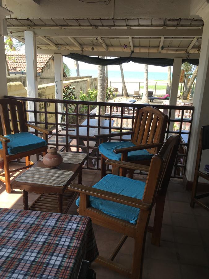 Dephani Beach Hotel Negombo Esterno foto