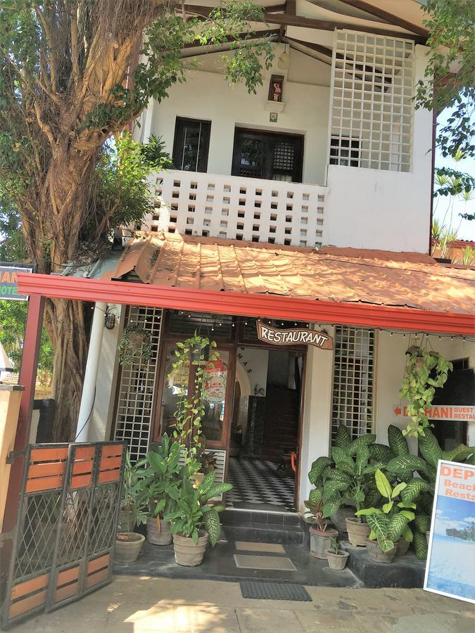 Dephani Beach Hotel Negombo Esterno foto