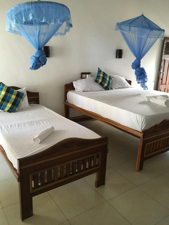Dephani Beach Hotel Negombo Esterno foto